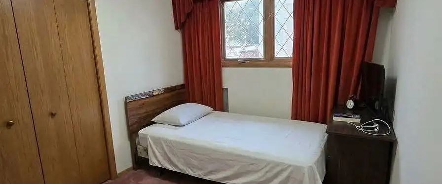 Cosy bedroom for rent — 1 Bedroom Room For Rent - Photo 1