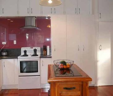 Spacious Three Beddy in Onerahi - Photo 3