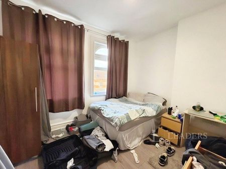 6 bedroom flat to rent - Photo 3