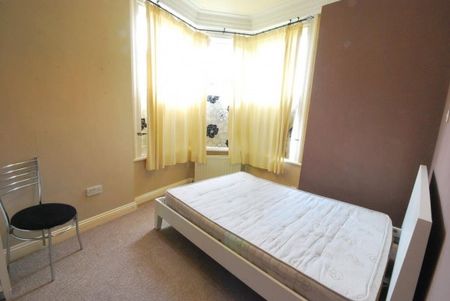 2 Bed - Wolseley Gdns, Jesmond - Photo 5