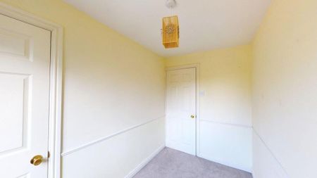4 bedroom detached house to rent - Photo 4