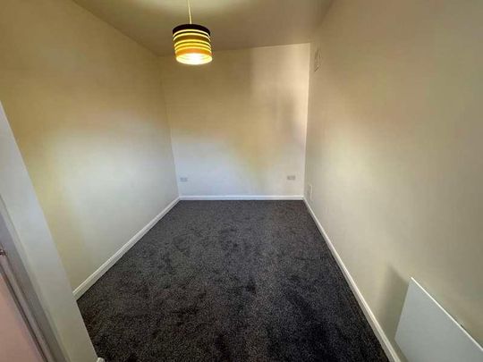 Glebe Road, Nuneaton, CV11 - Photo 1
