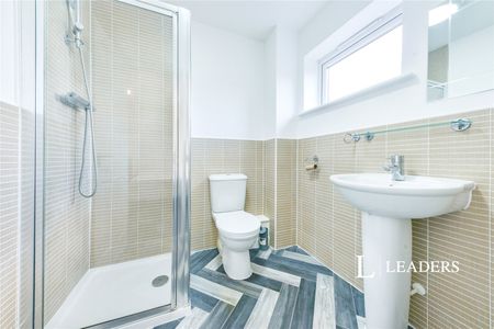 1 bedroom house to rent Aviation Avenue, Hatfield, Hertfordshire, AL10 - Photo 4