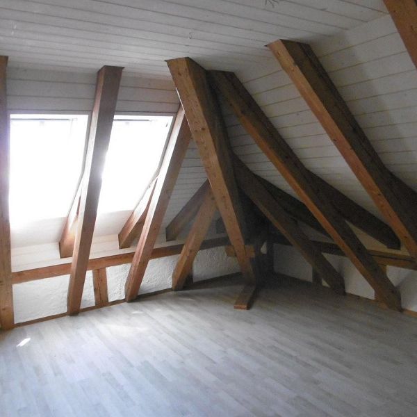 Attraktive 4.5-Zimmer-Maisonette-Wohnung in Utzenstorf (126 m2 im DG) - Foto 1