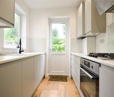2 bedroom terraced house to rent - Photo 2