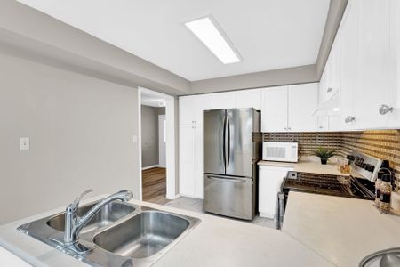 For Lease - 1720 Radcliffe Drive, Oshawa, Ontario - Photo 5