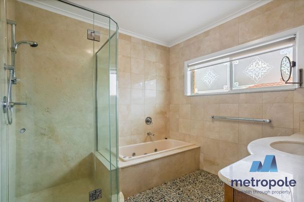 18 Schulz Street, BENTLEIGH EAST, VIC - Photo 1