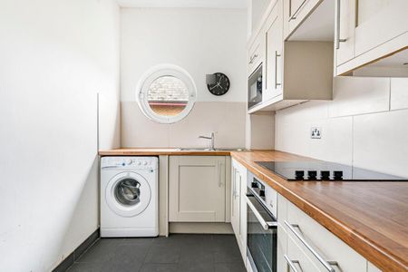 Wolfe Crescent - Photo 3