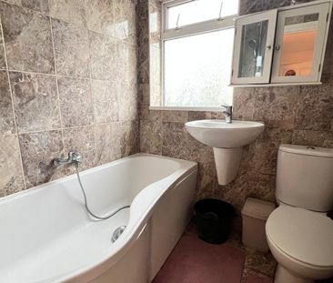 3 bedroom terraced house to rent - Photo 6