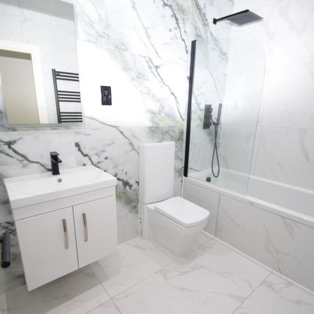 199-203 High Street, SS1 - Photo 3