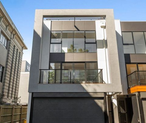 12 Workers Street, Port Melbourne - Photo 1