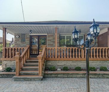 For Lease - 40 Lady Bank Road, Toronto, Ontario - Photo 6