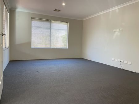 376 Balfour Street, Southern River WA 6110 - House For Rent | Domain - Photo 4
