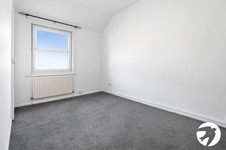 2 bedroom end of terrace house to rent - Photo 3