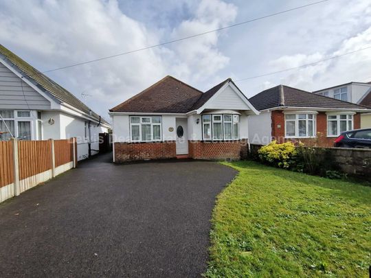 Woodlands Avenue, Hamworthy, Poole - Photo 1