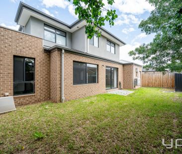 Location Location! - Photo 4