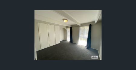 Convenient Living in a Popular Kennington Setting - Photo 2