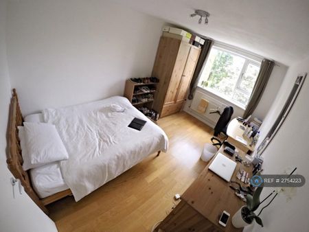 3 bedroom flat to rent - Photo 3