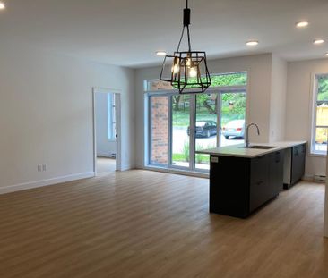 5 1/2 à louer St-Hyacinthe Occupation immédiate - Condo / Apparteme... - Photo 2