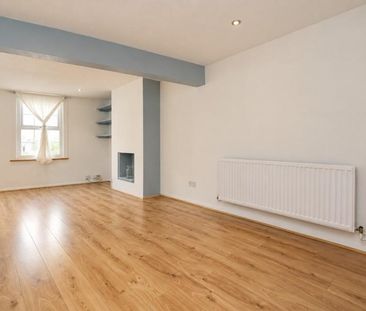 2 bedroom cottage to rent - Photo 1