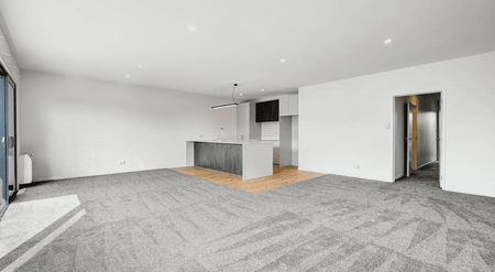 Spacious Family Home - Photo 3