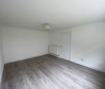 2 Bedroom Property To Rent - Photo 2