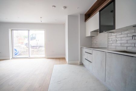 2 bedroom flat to rent - Photo 3