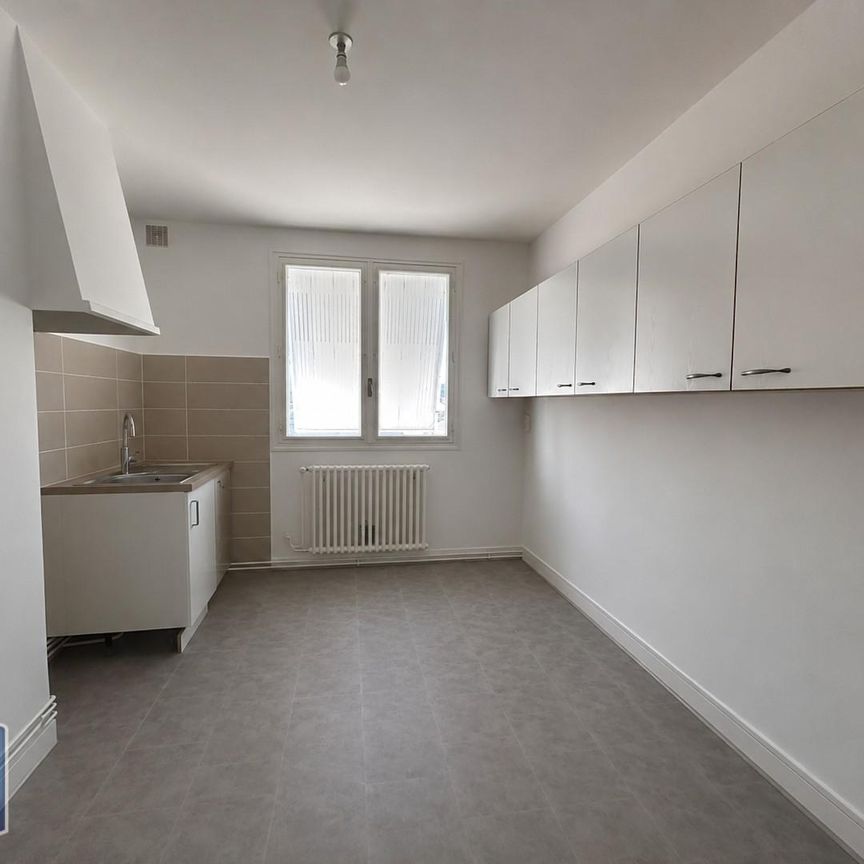 Location Appartement 4 pièces 105m² LIMOGES 87000 - Photo 1