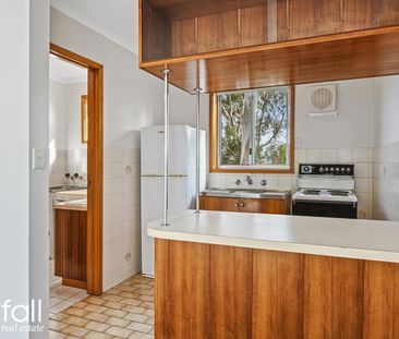 Lovely Unit, Sunny Aspect, Water Views - Photo 4