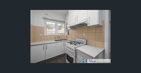 Quietly positioned! - Photo 3