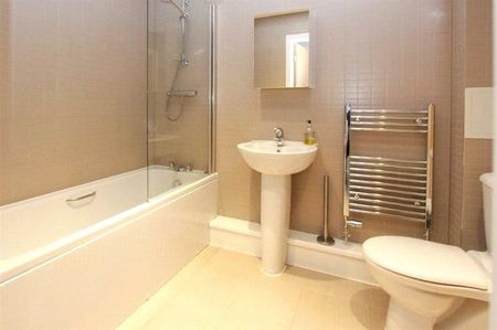 2 bedroom apartment to rent - Photo 2