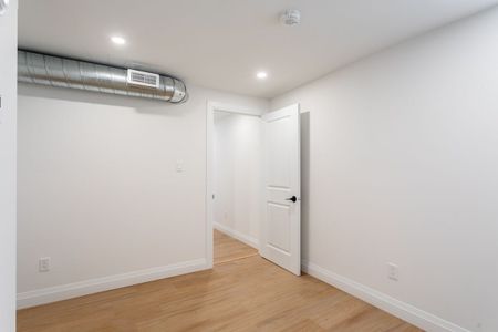 For Lease - 113 Catharine Street Unit# 4, Hamilton, Ontario - Photo 3