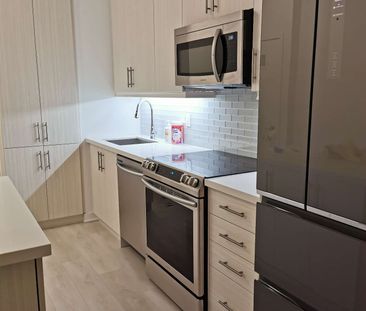 For Lease - 75 Oneida Crescent Unit# 402, Richmond Hill, Ontario - Photo 1