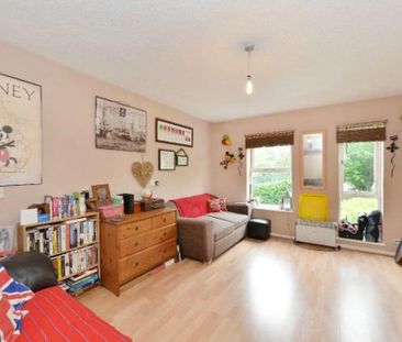 Studio to rent - Photo 2