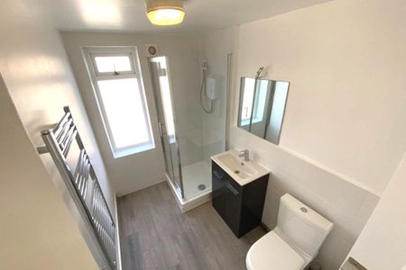 One Bedroom Flat to Let – Surbiton (St. Mark’s Hill, KT6) - Photo 5