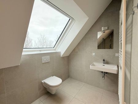 HOCHWERTIGE DOPPELHAUSHÄLFTE MIT GARTEN - STELLPLÄTZE - KELLER IN TRAUMHAFTER LAGE! - Photo 2