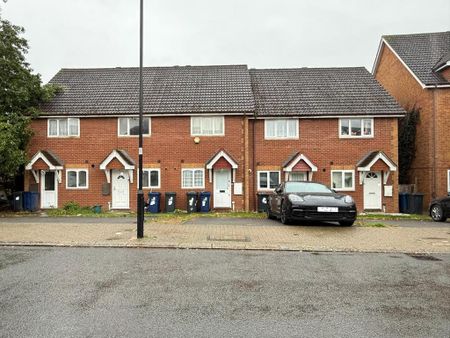 2 bedroom terraced house to rent - Photo 4
