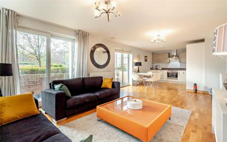 2 bedroom apartment to rent - Photo 2