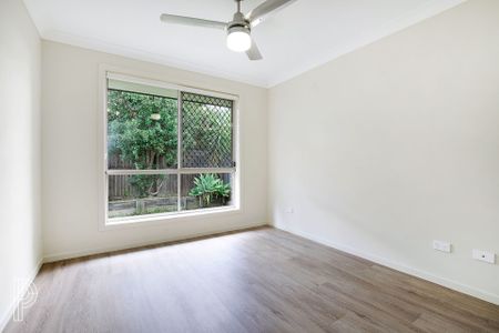 Inviting 4-Bedroom Residence with Modern Comforts - Photo 5