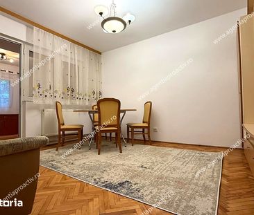 Apartament cu 3 camere de închiriat – Centru, parter - Fotografie 4