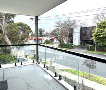 MODERN CONTEMPORARY APARTMENT - SUPERB LOCATION - Photo 5