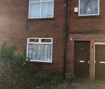 2 bedroom ground floor flat to rent - Photo 5