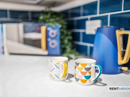 🌟 Next-Level Living on Radford Road – 6 En-Suite Doubles, Fully Loaded & Freshly Refurbished! - Photo 3