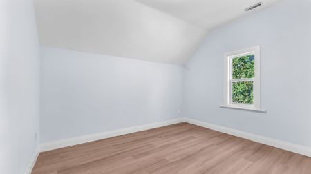 For Lease - 1088 Frances Street, London East, Ontario - Photo 2