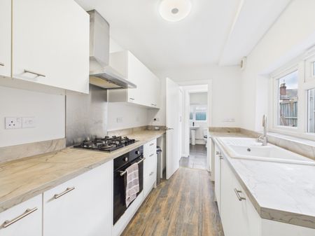 Daventry Terrace, Gloucester, Gloucestershire, GL1 - Photo 5