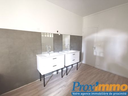 Location Appartement 3 pièces 83m² RIVES 38140 - Photo 5