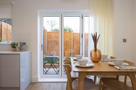 2 bedroom townhouse to rent - Photo 4