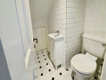 4 bedroom house to rent East Approach Drive, Gloucestershire, Cheltenham, GL52 - Photo 2