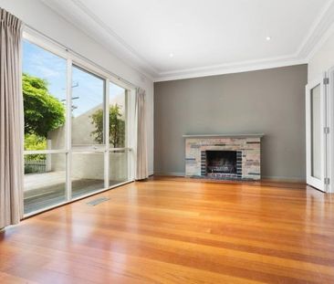 Spacious Weatherboard Home within Bhhs Zone - Photo 3