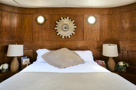 4 bedroom houseboat to rent - Photo 2